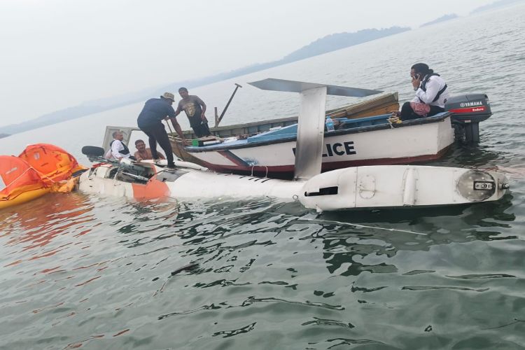 A helicopter carrying seven people crashes into the sea in Andaman, all safe.