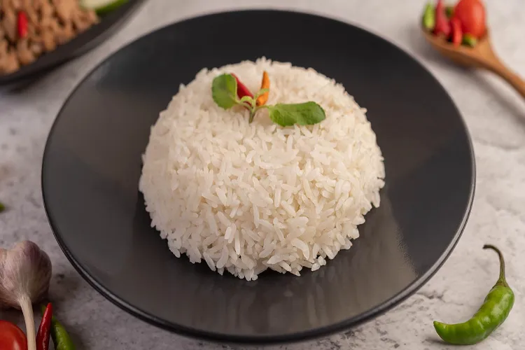 Does eating white rice cause weight gain? Learn the truth and what the research says.