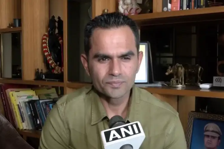 Delhi HC sets aside tribunal order halting action against IRS officer Sameer Wankhede