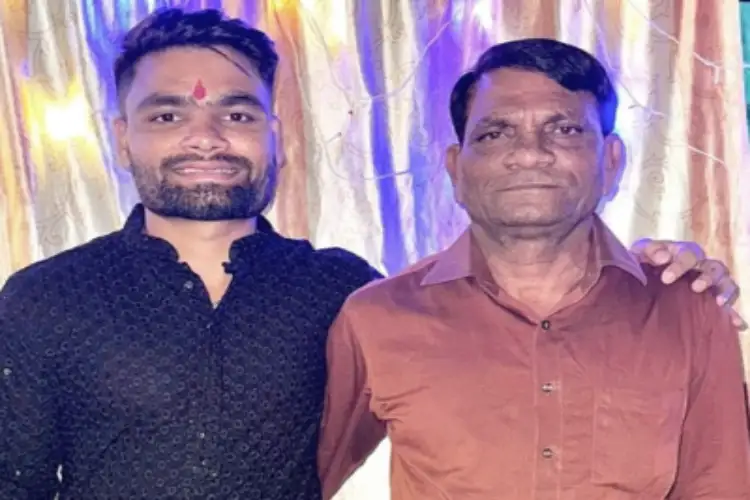 Last rites of Rinku Singh's father held in Aligarh, people pay tributes