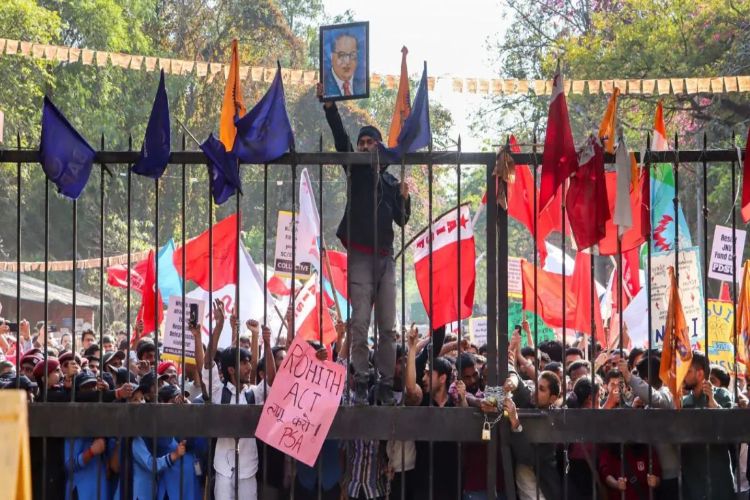 JNU protest march: 14 student protesters released