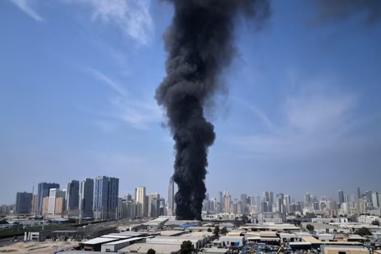 Smoke seen in Kuwait area where US embassy is located: eyewitnesses