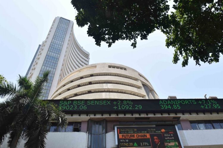 Sensex rises 550 points in early trade amid gains in global markets, Nifty at 24,651