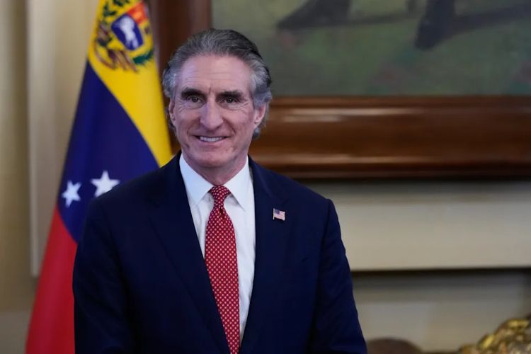 US Interior Minister arrives in Venezuela to discuss critical minerals