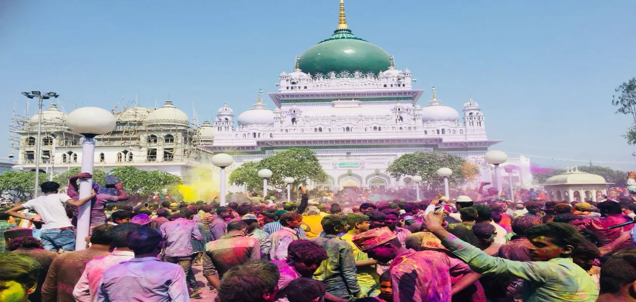 Deva Sharif's Holi: When colours unite hearts and religious barriers vanish