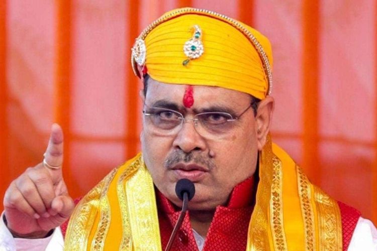 The rule is to write the names of public representatives only on the plaques of government buildings: Minister