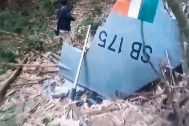Assam CM condoles death of two Air Force pilots in Sukhoi plane crash