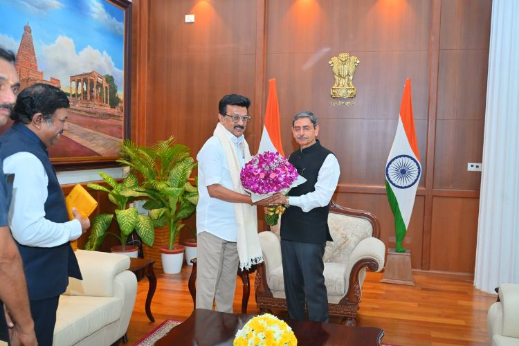 Tamil Nadu Chief Minister meets Governor Ravi