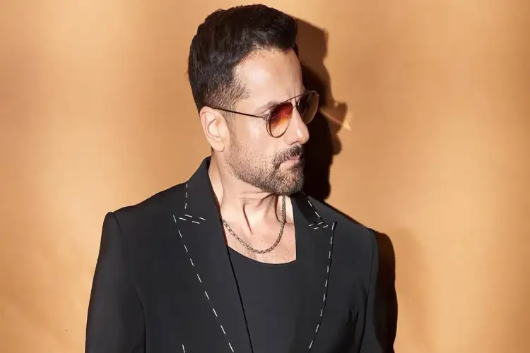 Riteish Deshmukh, Genelia join Fardeen Khan's birthday bash; groove to 'Kambakth Ishq'