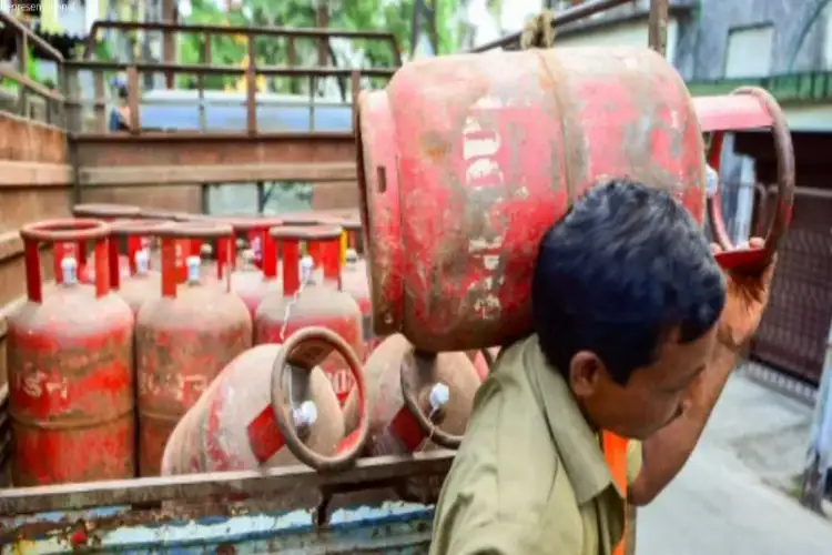 LPG booking period increased from 21 to 25 days; refineries asked to boost LPG output: Govt Sources
