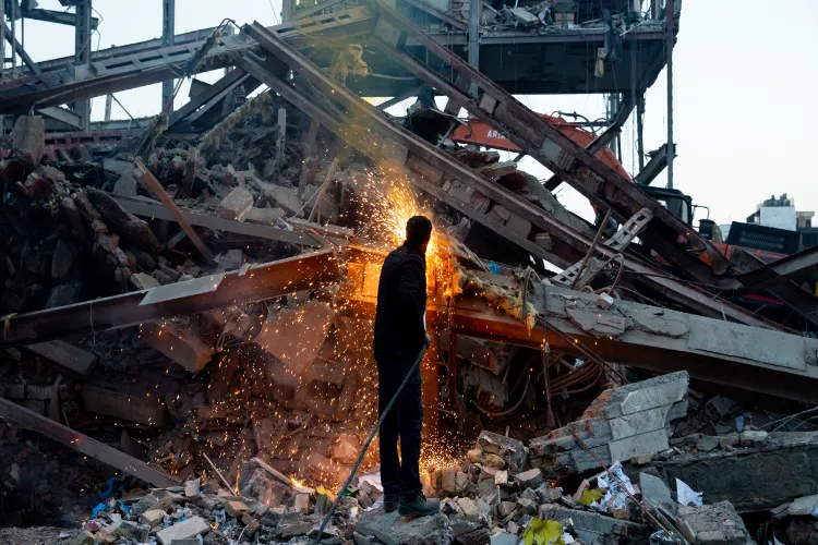 Iran's 'exhausting war' against the US and Israel, seeking to exert pressure by shaking the energy market