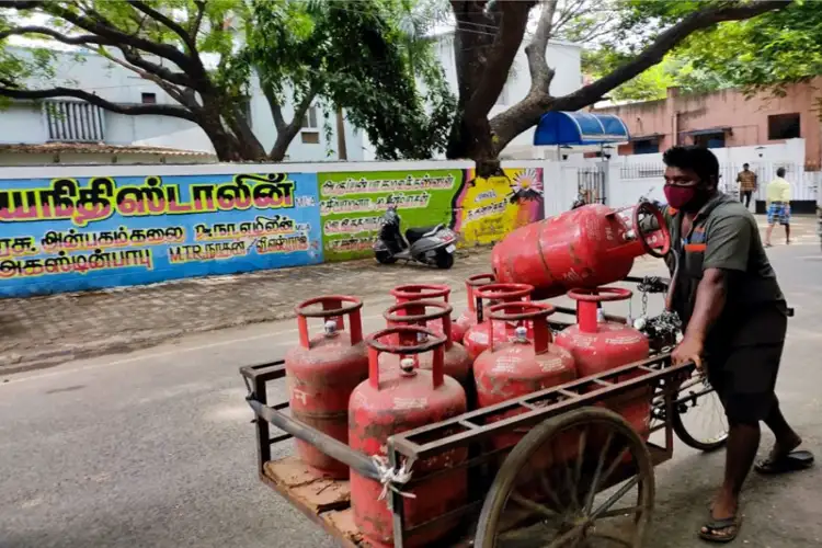 Amid LPG cylinder shortage concerns, Tamil Nadu CM Stalin writes to PM Modi seeking Centre's intervention