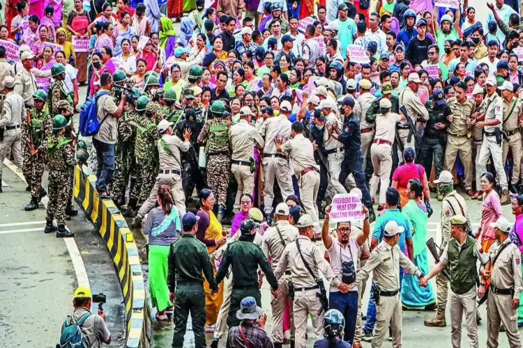Manipur: Protest against Census in Imphal turns tense, five protesters injured