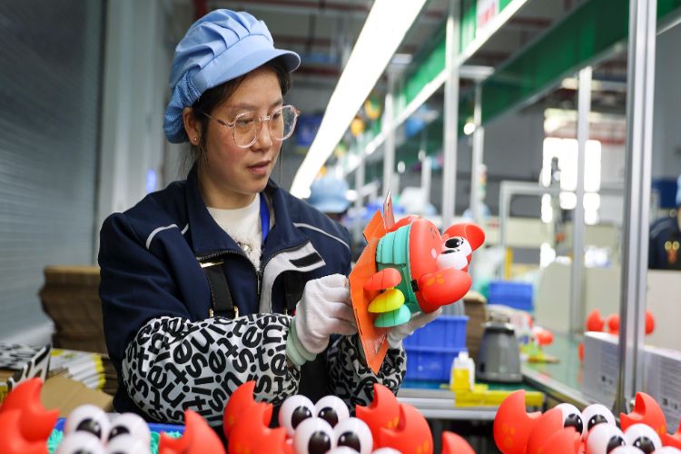 US launches investigations against several trading partners, including India and China