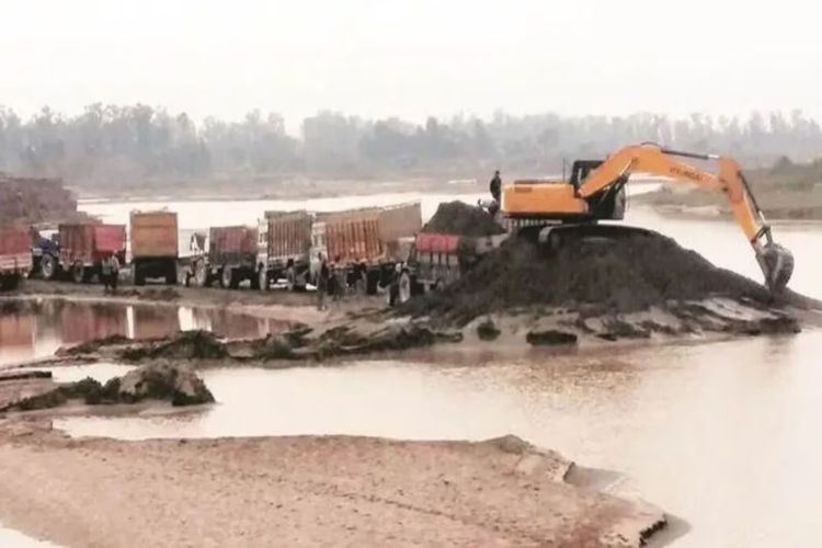 Court takes suo motu cognizance of illegal sand mining in National Chambal Sanctuary