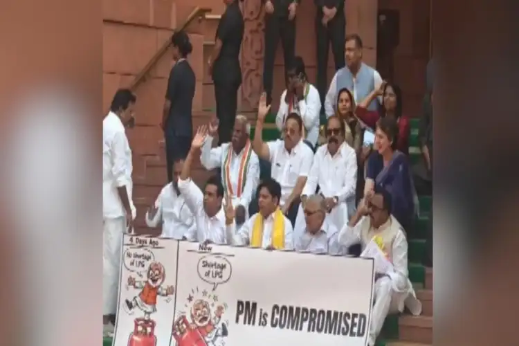 Opposition MPs slam Centre's 'denial' of LPG crisis; highlight long queues, common people suffering