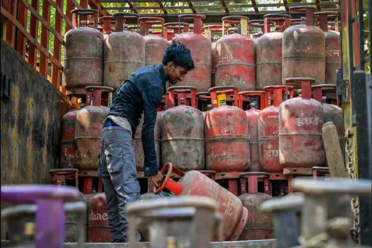 LPG cylinder panic grips Telangana booking system