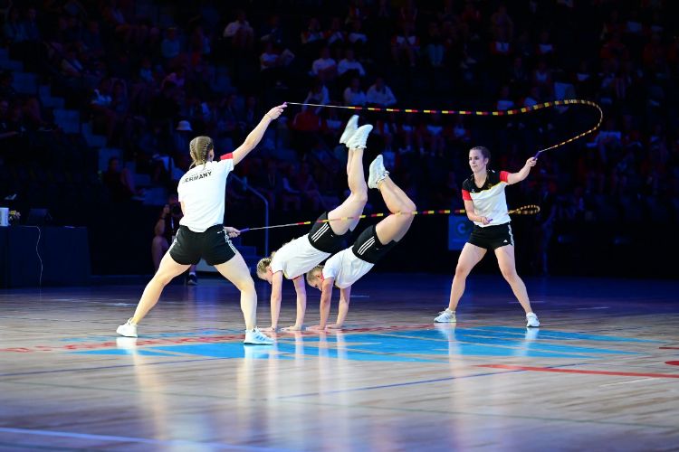 डोपिंग को रोकने के लिए खिलाड़ियों के पोषण और खाद्य पूरकों की उचित जांच करने के निर्देश