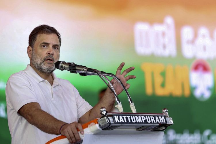 The government is even ready to sacrifice Indian agriculture for its own selfish interests: Rahul