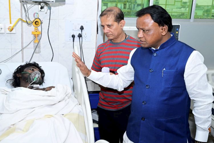 ओडिशा: अस्पताल के आईसीयू में भीषण आग लगने से 10 मरीजों की मौत, 11 कर्मी झुलसे