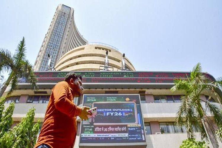 Sensex, Nifty rise in early trade after three days of decline