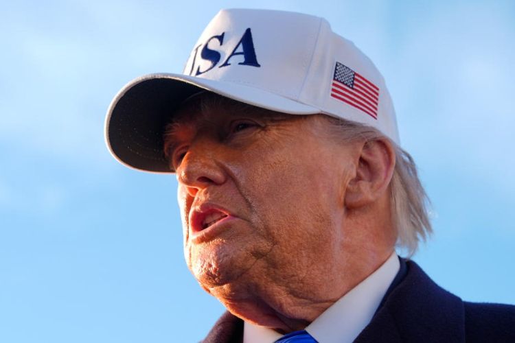 Trump appeals to about seven countries to send warships to protect the Strait of Hormuz