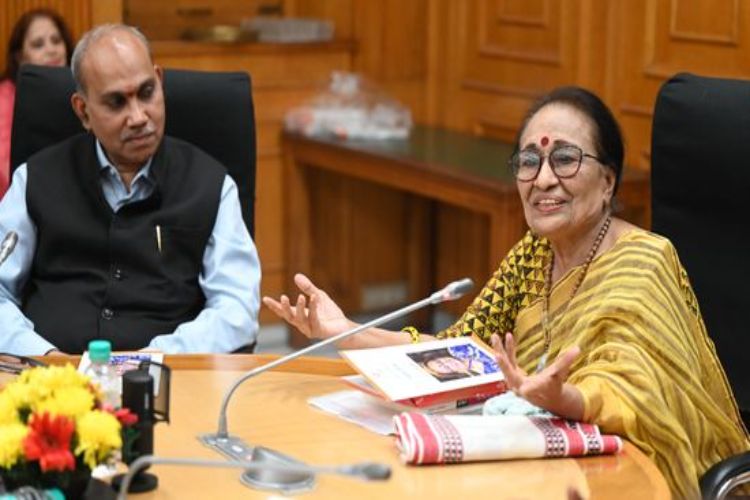 Mamta Kalia receives Sahitya Akademi Award for 'Jite Ji Allahabad'