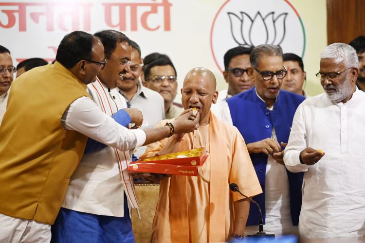 170 councillors nominated in 17 municipal corporations of Uttar Pradesh, BJP leaders congratulated