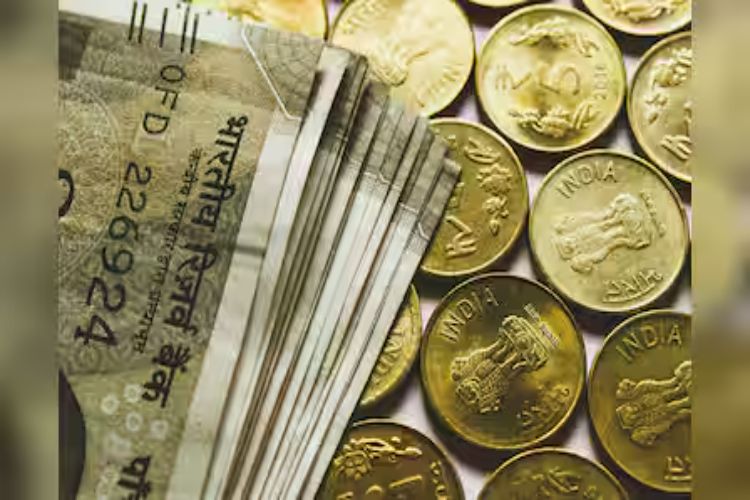 Rupee falls 14 paise to 92.42 per dollar in early trade