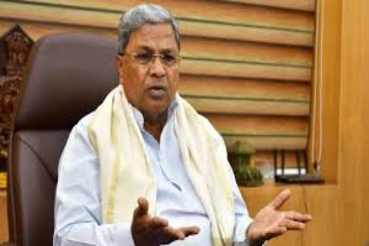 Karnataka Chief Minister Siddaramaiah reprimanded ministers for delay in responding to MLAs' questions.