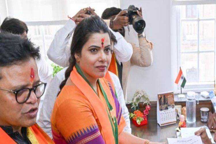 Teachers assault case: Court dismisses Mumbai Mayor Ritu Tawde's plea