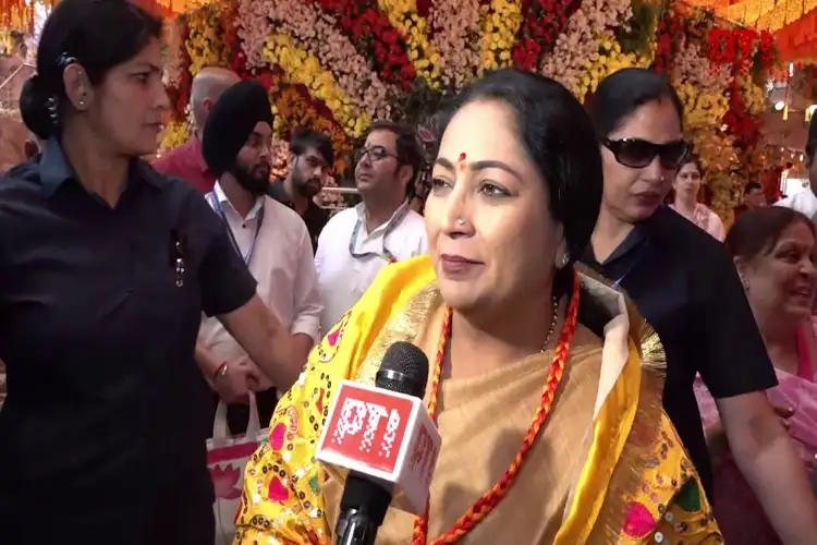 Delhi CM Rekha Gupta offers prayers at Jhandewalan Temple on Chaitra Navaratri in New Delhi