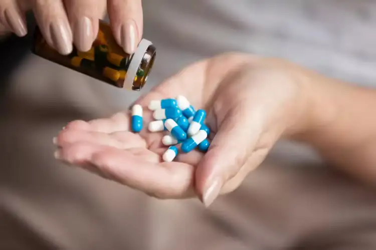 90 FDC drug samples, including Paracetamol and multivitamins, found unapproved; regulator asks states to take action