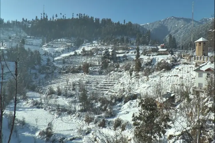 Bhalesa in Doda transforms after heavy rain, fresh snowfall