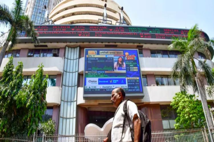 Sensex, Nifty rise in early trade on positive trend in Asian markets