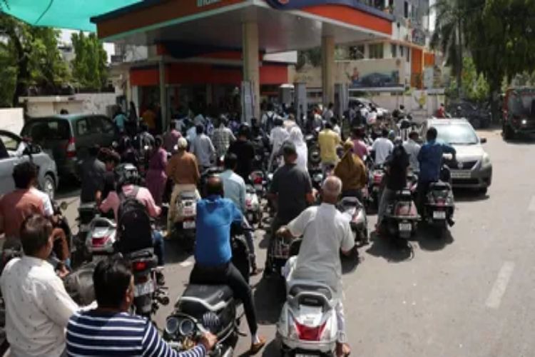 No fuel shortage, ignore rumours and avoid panic buying: Oil companies