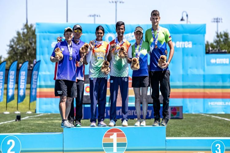 Indian compound mixed team wins gold, clean sweeps individual event