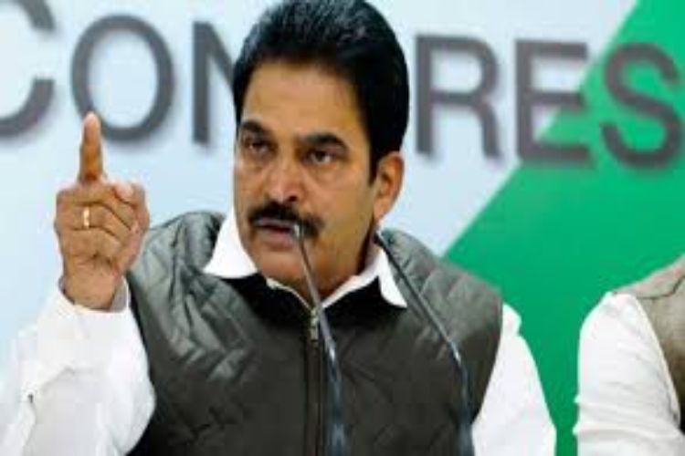 Pinarayi is targeting Rahul but is silent on Modi: Venugopal