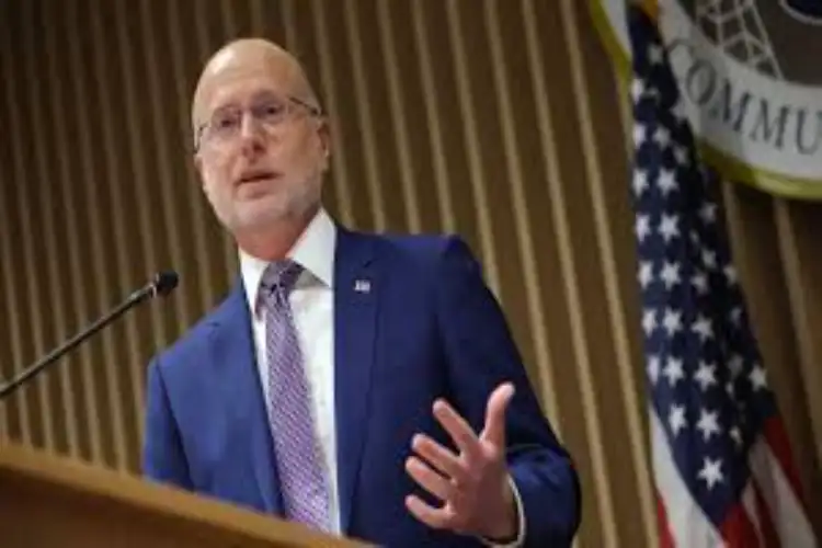 US FCC moves to onshore Call Centers, mandate English proficiency