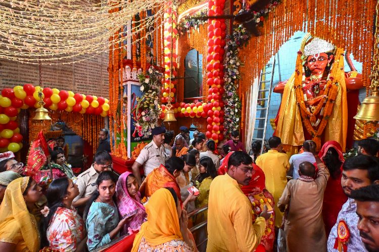 Bihar: Devotees throng temples on Ram Navami; BJP president offers prayers in Patna