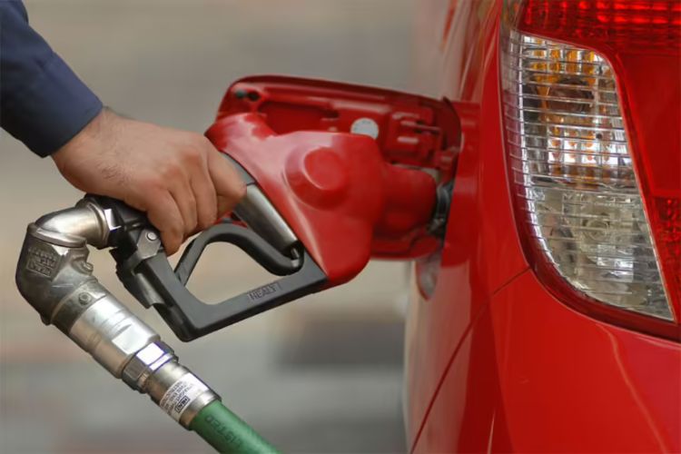 The decision to reduce excise duty on petrol by Rs 10 and abolish the duty on diesel is historic: Say