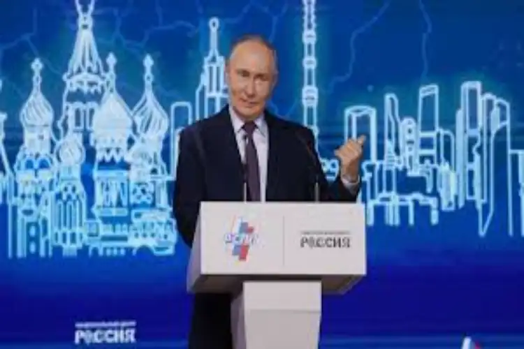Putin pushes for stronger tech cooperation with BRICS, urges businesses to join new committee