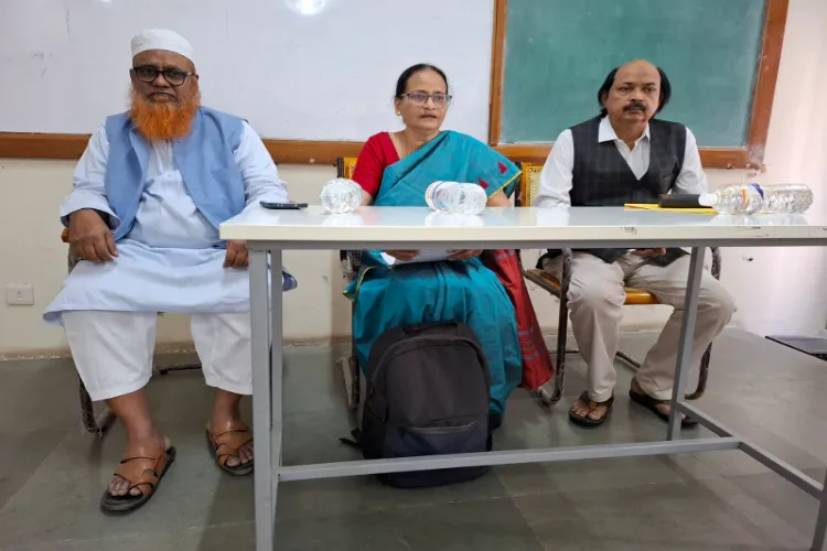 Dr. Nastaran Fathihi's Lecture at MANUU: A Discussion on Women's Writing