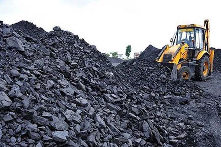 In the last fiscal year, Coal India's production declined by approximately 2 percent to 768.1 million tonnes.