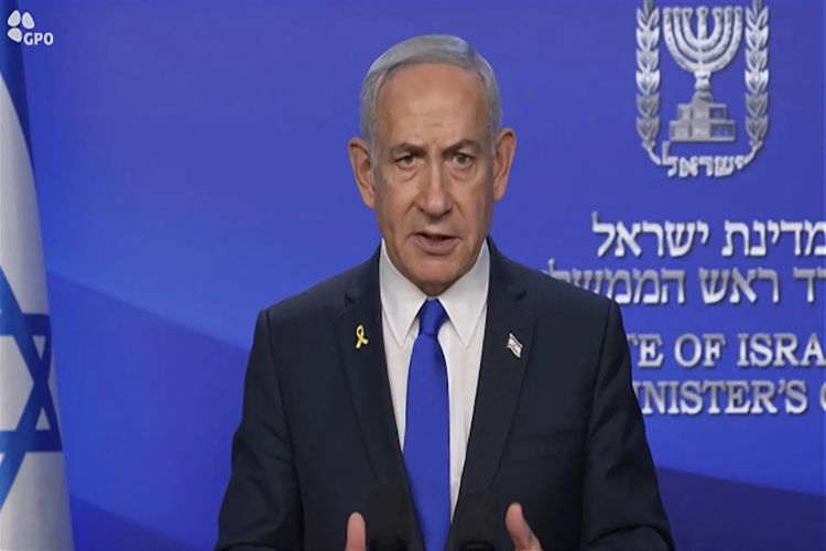 Netanyahu's Strategy in the Iran War: Political Gains and Rising Risks