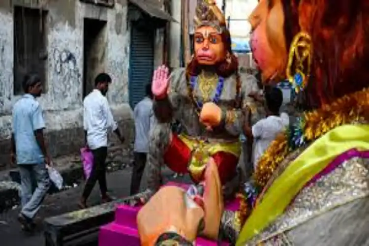 Devotees throng Jakhu Hanuman Temple on Hanuman Jayanti; CM Sukhu, Ex-CM Jai Ram Thakur offer prayers