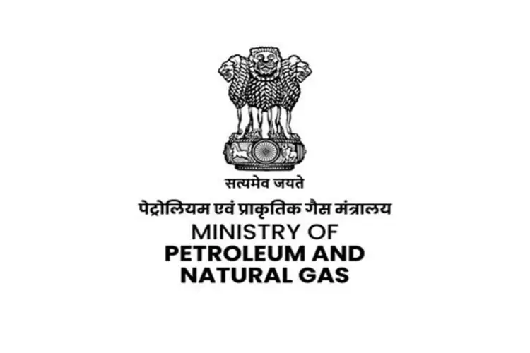 Ministry of Petroleum and Natural Gas review meeting on fuel supply situation, advised States to maintain strict vigilance against hoarding, diversion