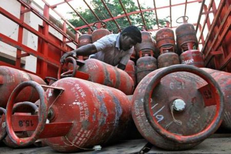 Delhi Police busts LPG black marketing racket in Bawana, seizes 75 cylinders