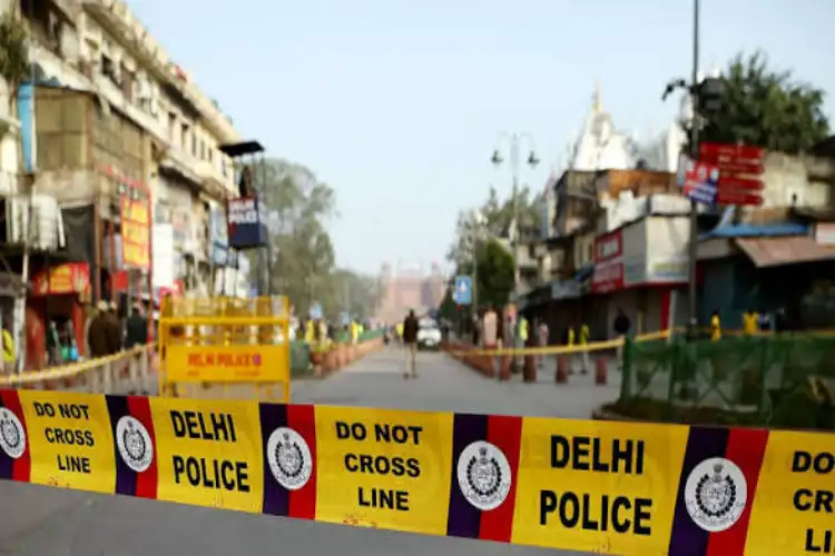 Delhi Police cracks armed robbery, two arrested; Rs 5.51 Lakh cash and pistol recovered