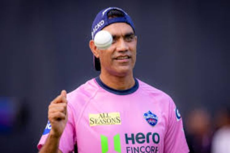 Starc's absence hasn't been felt yet, but we need him as soon as possible: Munaf Patel